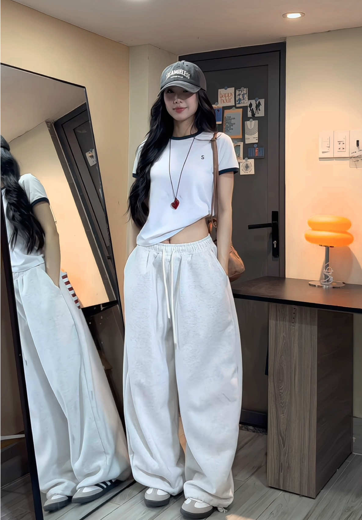 Mê cái form của em áo này qá mua đủ màu về mặc luôn #silencestandard #aobabytee #phoido #oufit #42kgmacgi 