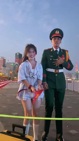 Chàng trai hôm ấy giờ anh sao rồi ? Muốn bay ra Hà Nội ghê .. 🫠#cỏcon #yêunuớc🇻🇳🇻🇳🇻🇳 #a50#a80 
