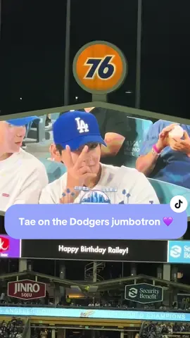 His smile when he got all shy ahhh!! 🥹 @BTS @Los Angeles Dodgers #taehyung #v #btsv #bts #btsarmy #dodgers #kpop #kpopfypシ 