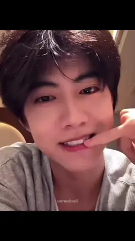 I wanna put him on my pocket🤏🏻🤏🏻😖😖🐰💖#liuxuancheng #刘轩丞 