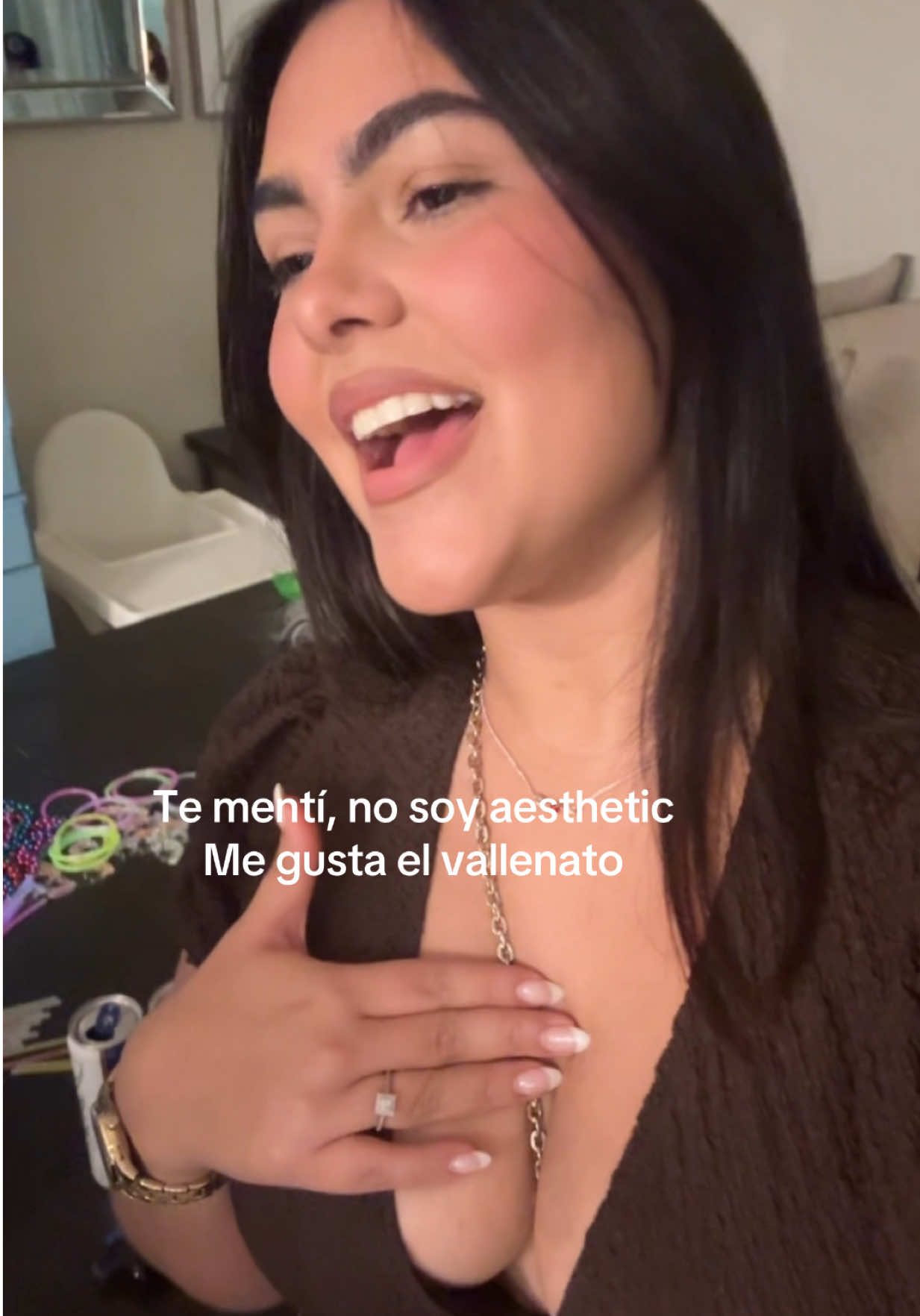 Mientras más viejito más me gusta😭 #gustoculposo #confesiones #vallenato #fyp #girlythings 