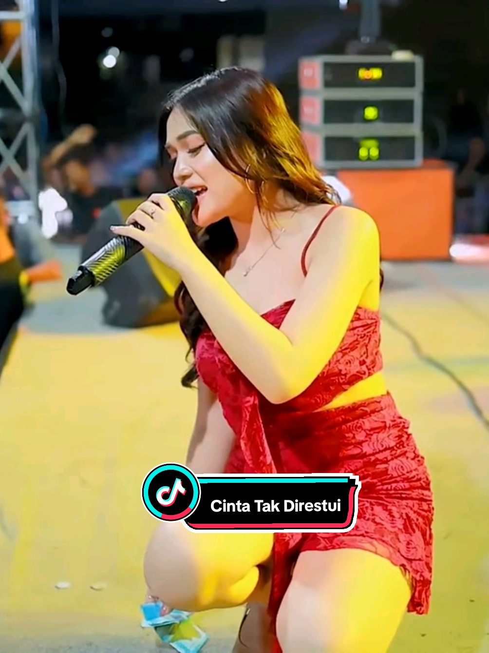 nyuenuk dek🤣 @𝙇𝘼𝙇𝙐𝙉𝘼 𝙈𝙐𝙎𝙄𝘾 𝙀𝙉𝙏  #picxelproduction #lalunamusic #fyp #foryou #cintatakdirestui #mikeyolanda 
