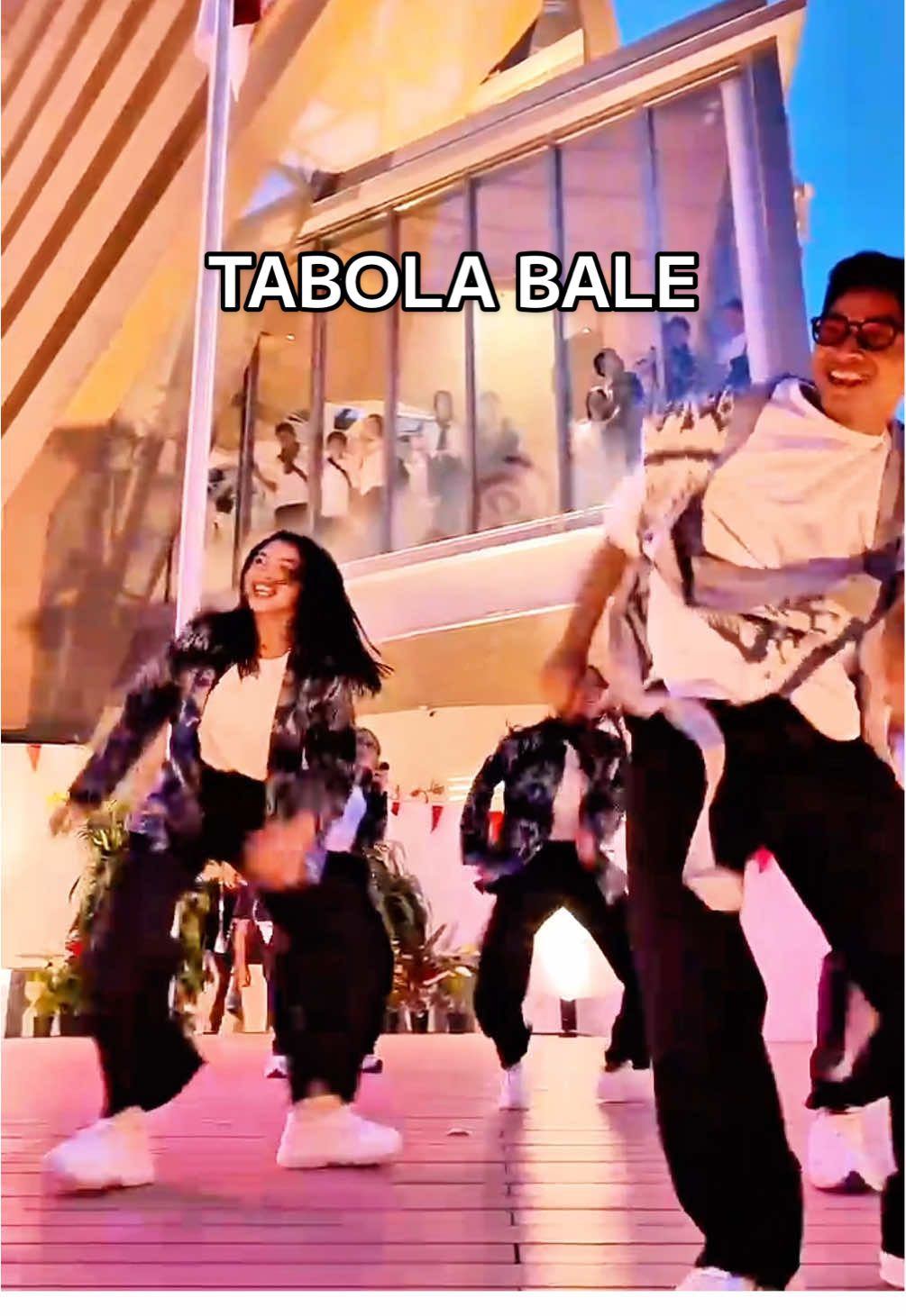 TABOLA BALE goes international ! 東ヌサトゥンガラのタボラ・バレが世界へ Meriahkan Indonesia Pavilion🙌 インドネシアパビリオンを幸せの渦に✨ Choreography by:  @OFC.GENAS  Sound by: @Silet Open Up Dancers : @mike__frans  @Galabby  And others  @Expo2025Indonesia  #tabolabale #tabolabaledance🔥🤙🏽 #paviliunindonesia #indonesiapavilion #osakaexpo2025 