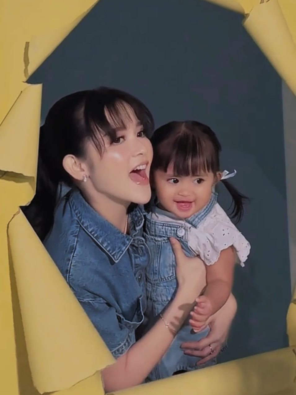 MasyaAllah pintere🤗 👶🤏 Moodbooster nya mayang ya dek😁😊🤗 @BELLA BONITA @yossy #cundamani #bellabonita #dennycaknan #masyaallahtabarakallah💕 #CapCut 