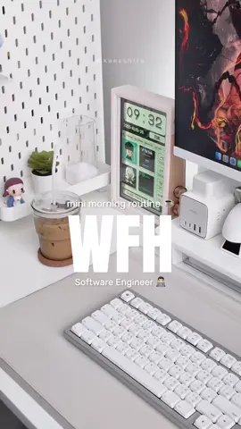 mini WFH morning routine as a software engineer 🧑🏻‍💻 . . . . #desksetup #workfromhome #wfhsetup #productivity #softwareengineer 