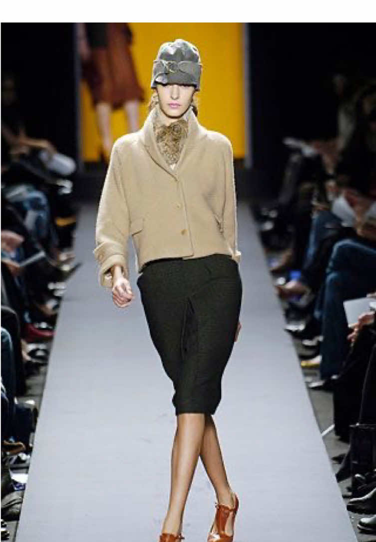 #eminacunmulaj for #kennethcole Fall Winter 2006 #fashion #model #fyp 