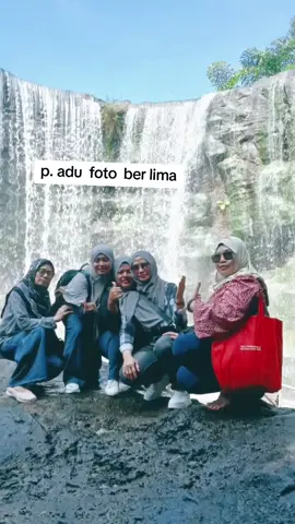 adu gaya dengan  gaya masing2  😆🤭