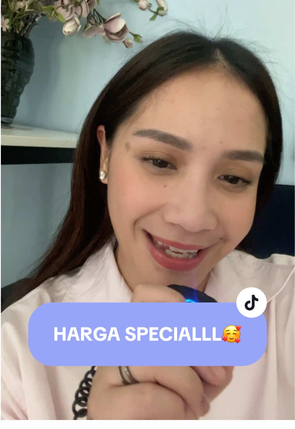 Hari ini special Live bareng @wethesibs.official, akan banyak special harga paling murah khusus Live hari ini. Yuk join live Toko Mama Gigi sekarang jugaa😍‼️