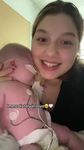 My mini me, my bestfreind , our miracle baby💙💛🥺 #baby #fyp #foryoupage #trending #girl 