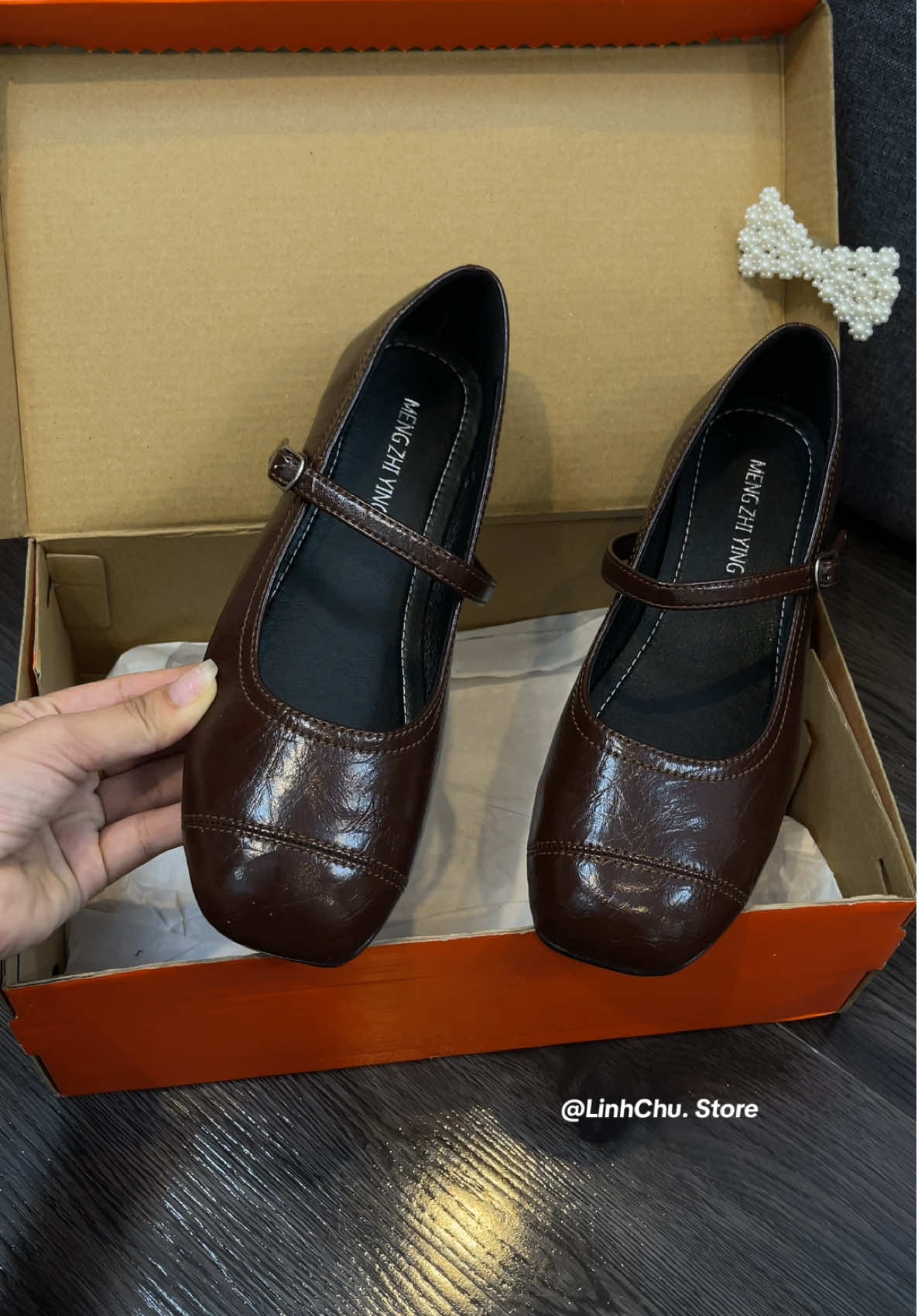Mary Jane quai mảnh, da mềm – mix outfit nào cũng đẹp. Da nâu cổ điển – nhẹ nhàng, nữ tính mà vẫn sang...! #giaybupbe #giaybetnu #giaynu #xuhuong #vairal 