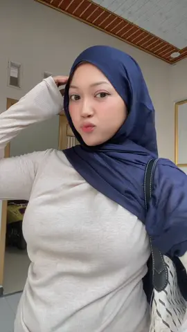Upload draft krn abis treatment blm boleh makeupan seminggu 🥲