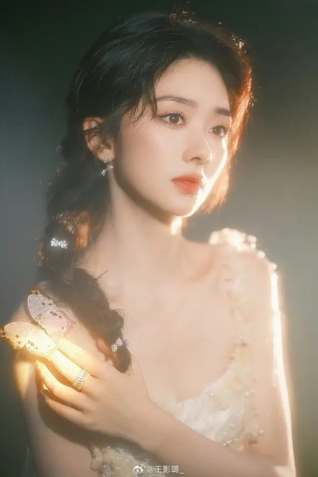 Lộ lộ up ảnh mới trên weibo #vuonganhlo #wangyinglu #viral #xuhuongtiktok #xuhuong 