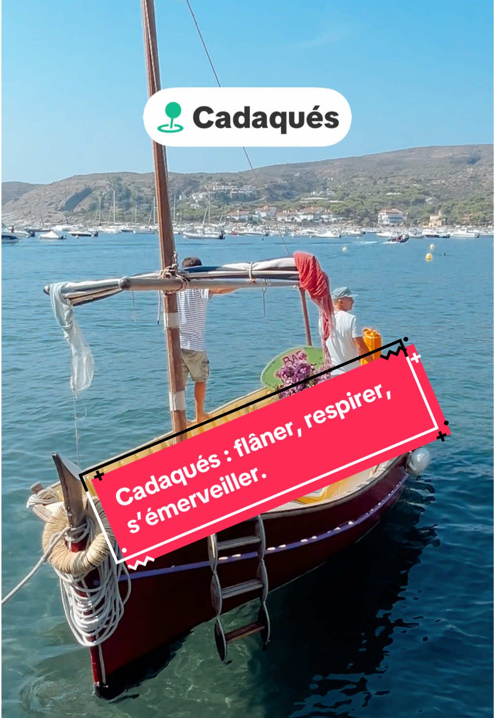 Cadaqués, perle blanche de la Costa Brava : ruelles fleuries, maisons blanches face à la mer et ambiance bohème chère à Dalí. Idéal pour flâner au bord de l’eau, savourer des tapas et se perdre dans son charme méditerranéen #mediterranean #girona #costabrava #cadaques 