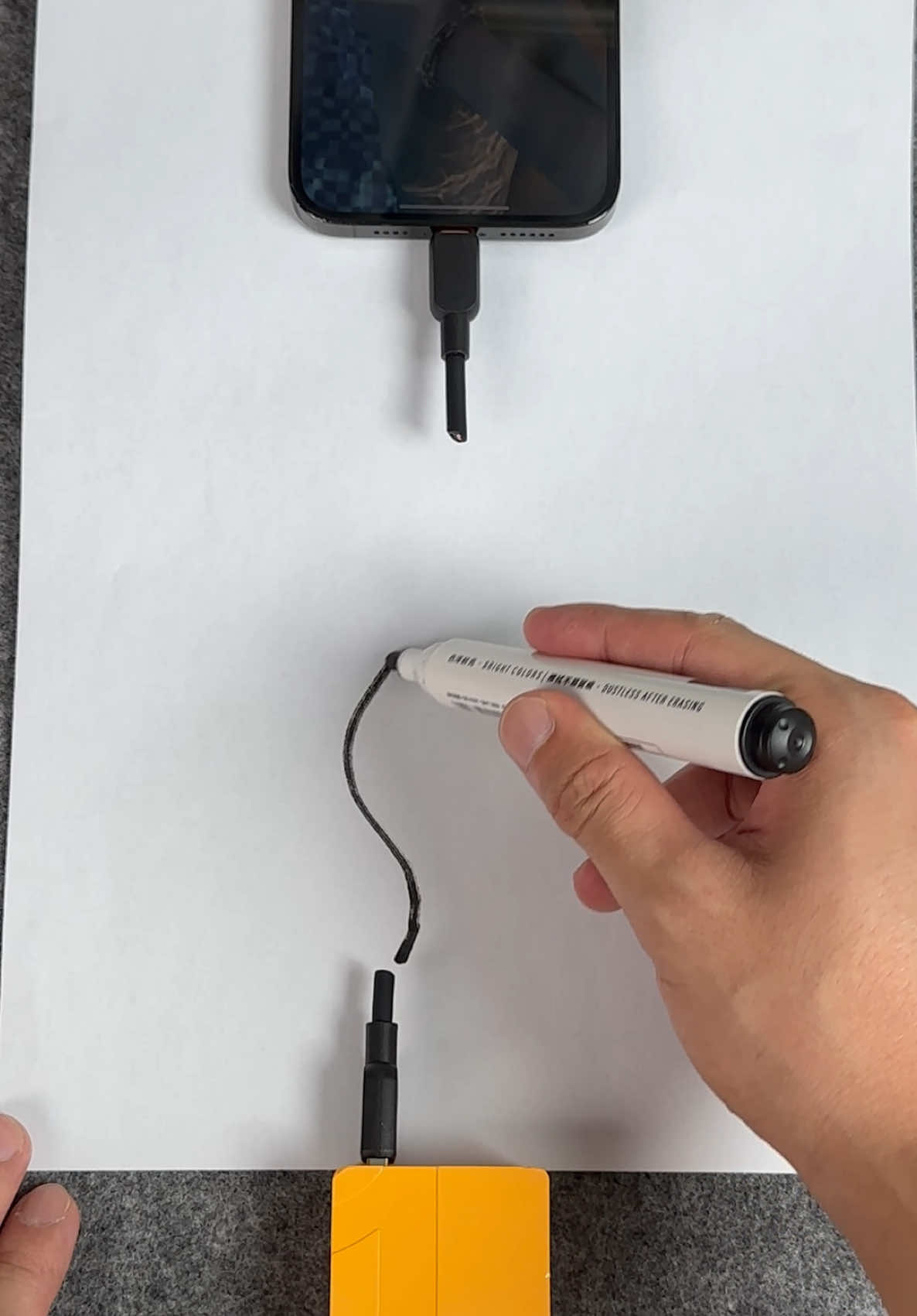 Omg#fastcharging #tiktokshop #3in1Charger #WirelessCharging #TechTok 