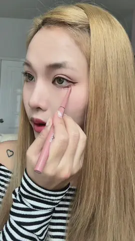 ดอลลี่อายแบบตะโกนนง่ายๆ แค่แท่ิงเดียว #ดอลลี่อาย #รีวิวบิวตี้ #ป้ายยาTiktok 