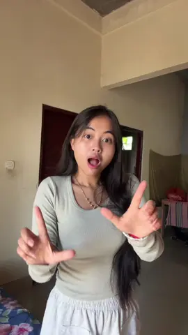 Candu sama lagunya 😚