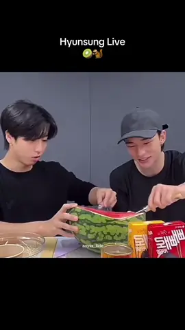 Thanks for going live hyunsung ❤️❤️ #hyunjin #han #StrayKids #fyp #hyunsung 