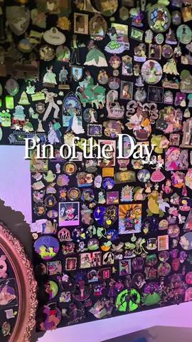Pin of the day as a cosmetology student ✨ @Court the cosmo 🪞🍒  Loungefly Disney The Princess and The Frog Dr. Facilier Silhouette Glitter Enamel Pin - BoxLunch Exclusive #disneypins #cosmetologyschool #disneyprincess #disneypincollection  #disneypintrading 