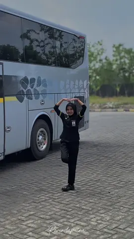 Comelnyooo pamela 🤩🫵 #fyp #viral #pramugaricantik #cititransbusline #cititrans @pampamell✨ @Bobygallery09_ @MHStore15 @𝗛 𝗔 𝗟 𝗟 𝗢 𝗗 𝗘 𝗘 @AKUU.JAGELLL @taufik @yogaprstya__ 