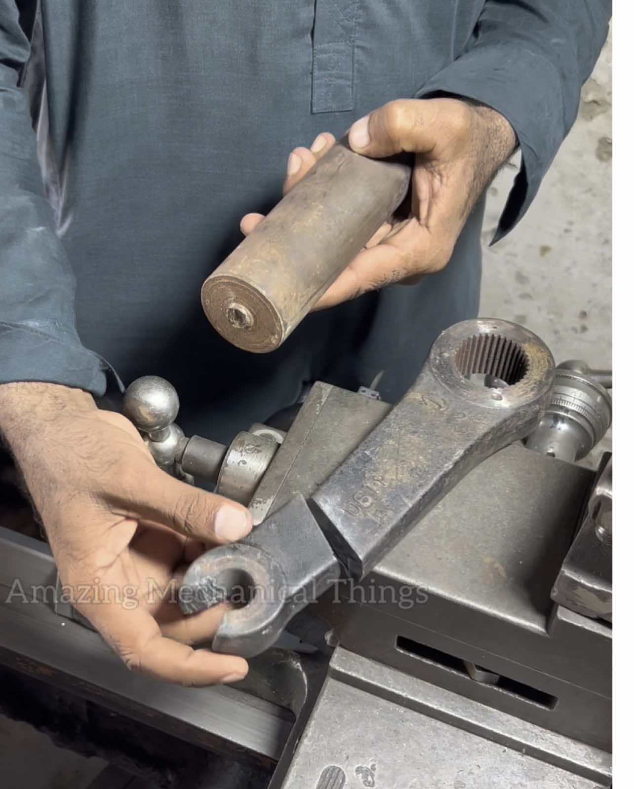 Unbelievable Metal Repair: Fixing a Snapped Steering Arm on the Lathe by Expert Guy  #UniversalJointSocket #ArtOfMaking #link #underload #loading #new #making #truck #repairig 