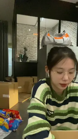 mua nhiều như này mà sếp bảo mua ít #xh #fyp #rustylabvn #sơntùngmtp #trending 