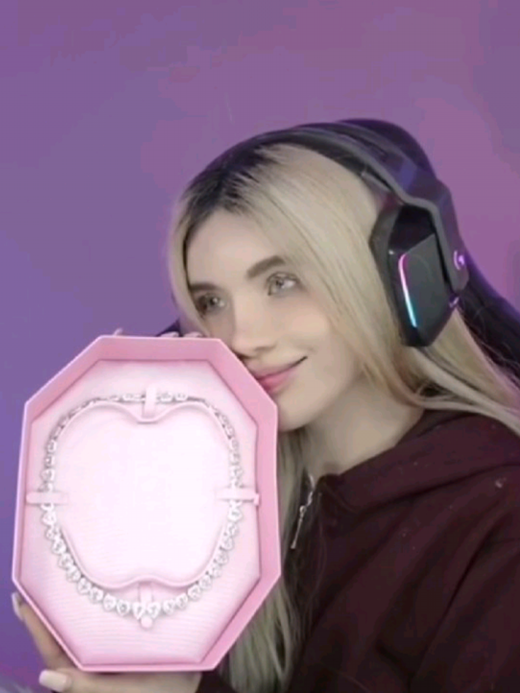 Que hermoso regalo 💜✨ #sandraskins #smashdota #smashkins #kickperu #paratiiiiiiiiiiiiiiiiiiiiiiiiiiiiiii 