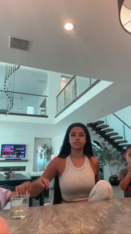 Emmy gets toooo into character 🤣🤣🤣🤣🤣 #applejuiceholic 