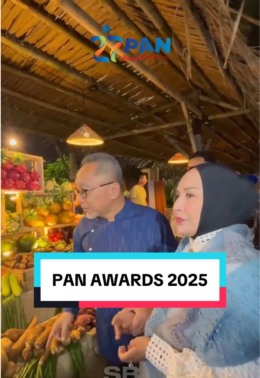 Memperingati HUT Ke 27 Partai Amanat Nasional menggelar “PAN AWARDS 2025” dengan memberikan penghargaan kepada 12 pahlawan pangan, lingkungan, dan desa dari seluruh Indonesia, serta gala dinner yang menyuguhkan kuliner nusantara sebagai wujud syukur dan komitmen pada ketahanan pangan nasional @zul.hasan  #ZulkifliHasan #PartaiAmanatNasional #PANAWARDS #PAN27PanganTerdepan #27TahunPAN 