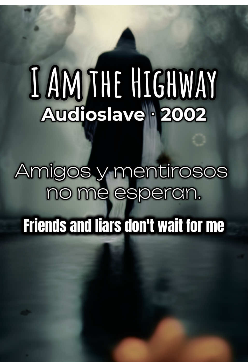 I Am the Highway - 2002     No soy tu paseo en alfombra , yo soy el cielo . No soy el viento que sopla , soy el relámpago , no soy tu luna de otoño , yo soy la noche . #audioslave #chriscornell #foryou #grunge #rock 