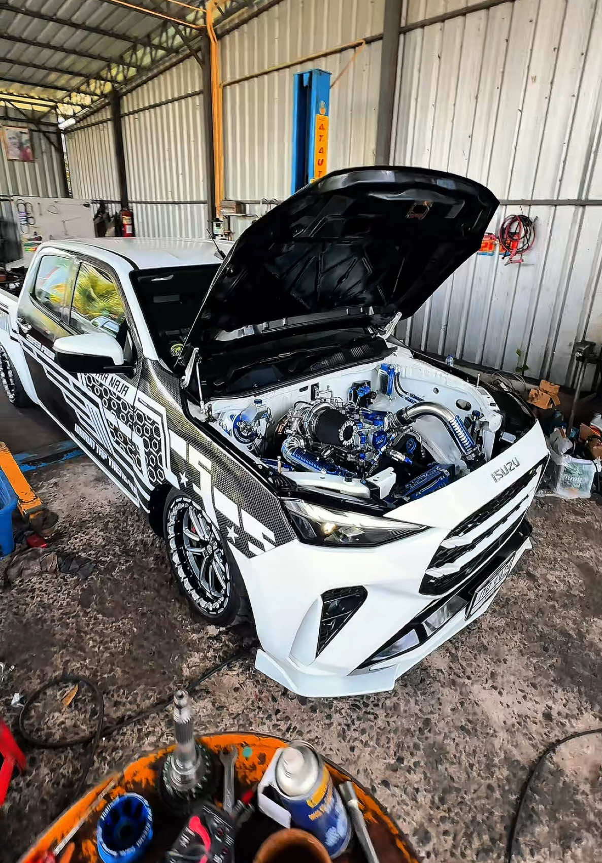 แบตแรงแน่ทีนี้ 150ah 😍 #ออนิว2024 #M8R #กระบะซิ่ง #isuzu2025 #กระแสมาแรง 