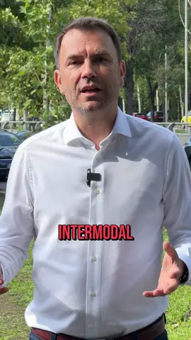 Suntem la nodul intermodal al Liniei 41. Oamenii nu au nicio opțiune eficientă pentru a ajunge de la linia lui 41 până la stațiile STB și numeroase linii care opresc la Casa Presei Libere. Problema s-ar putea rezolva ușor. Soluția e să redeschidă pasajul pietonal. Sunt maxim 20 metri care ar putea fi pietonalizați.  E doar o chestie de voință. Am transmis problema Ministerului Transporturilor.
