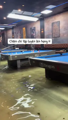 Ngày mưa lũ không sót ngày nào #billiards #xuhuong 