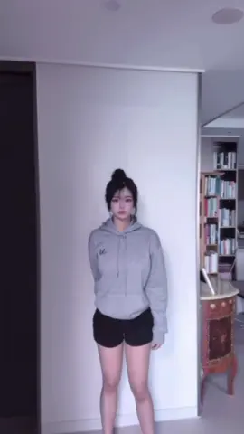 후드티 핏이 아방해서 보호본능을 일으킴 #무센트 #케이춤 
