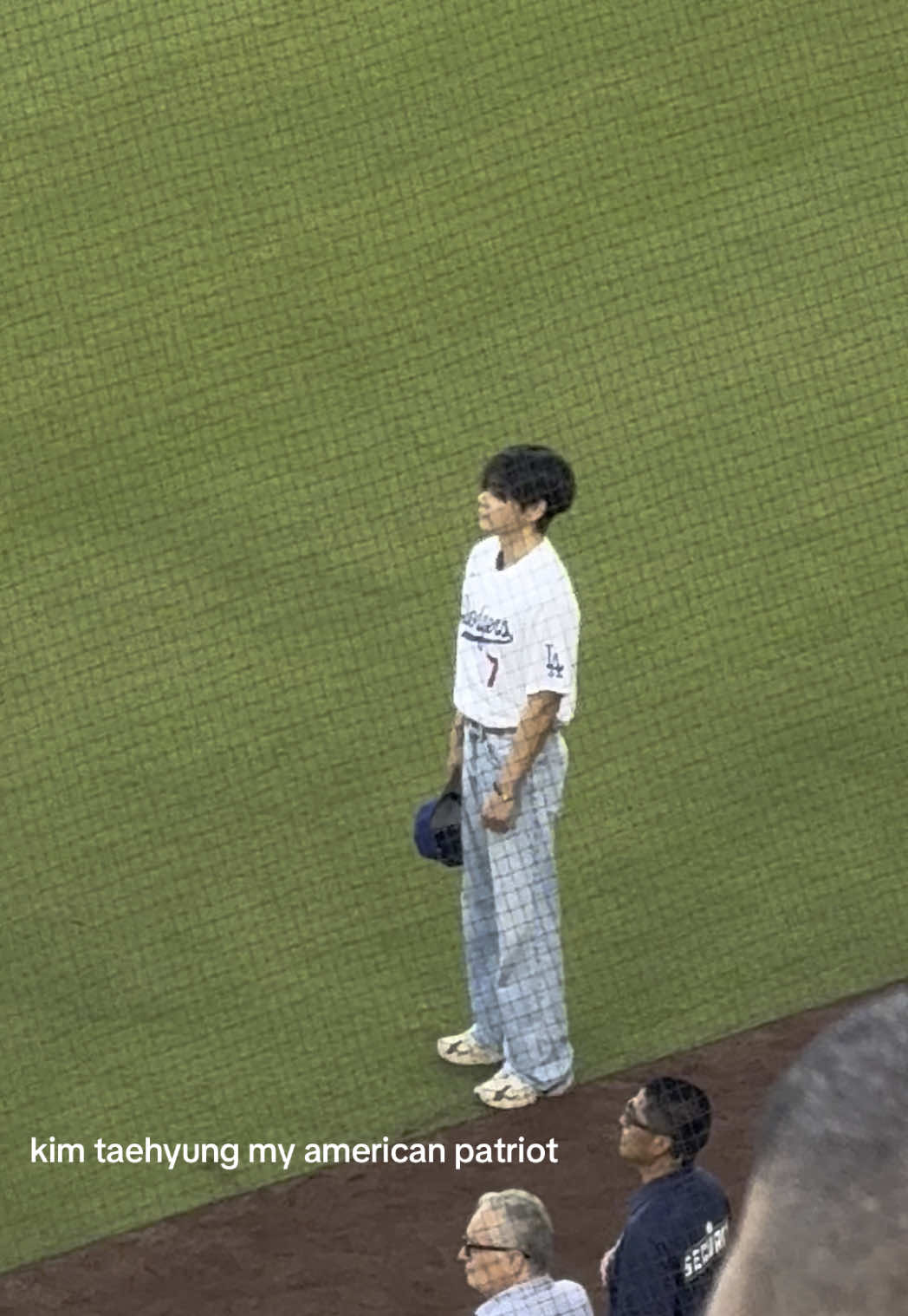 🫡 #taehyung #v #dodgers #bts 