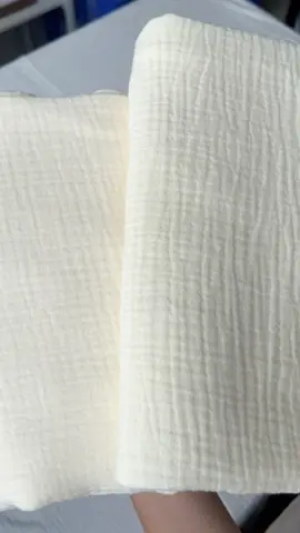 theo mẹ, thì các mẹ sẽ chọn khăn tắm 4 lớp hay 2 lớp cho bé ạ? #tefstore #xuhuong #khantamcotton #khamchobe #khamtamchobe 