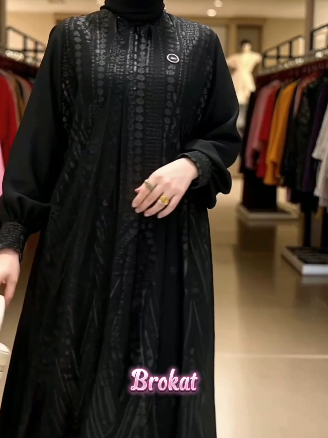 Leztia Shop Lunna Lace Maxi Dress Warna Burgundy Bahan Ceruty Babydoll Mix Burkat Mewah #trending #ootdfashion #maxidress #dress #dressbrukat 