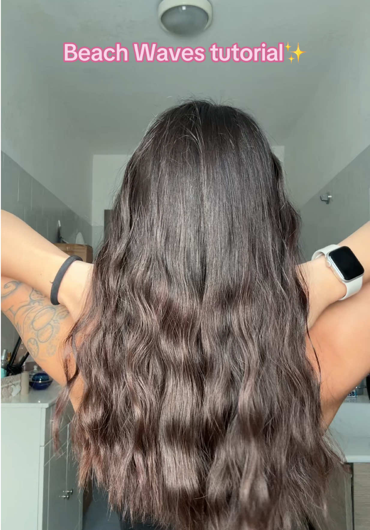A capelli umidi vengono meglio🥲  #beachwaves #hair #hairtutorial #beachwavestutorial 