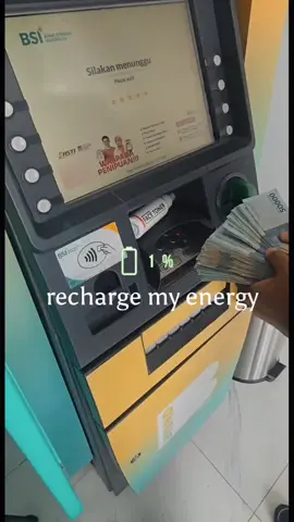 Recharge my energy 😂😂😂 Semakin tebal uangny..semakin full energinyaa😂