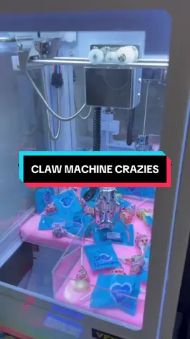 Another crazy win from the CLAW 👀 #clawmachine 