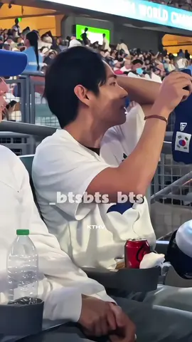 #taehyung #v #bts #bts_official_bighit #MLB 