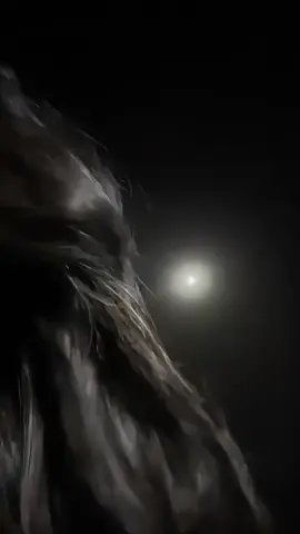 #افرشي شعركي فوقمثل غابات النخيل فنا يعجبني النظم علئ البحر الطويل لست رجعيآ بطبعي انما اشتهي رائحه البن وطعم الزنجبيل يرحل المشط وقلبي معه ان من اغلاق هوايات الرحيل#مجرد_ذووقツ🖤🎼 #مالي_خلق_احط_هاشتاقات #مجرد________ذووووووق🎶🎵💞 