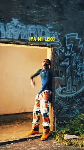 Do it tired, do it scared, but do it still… because of Iya mi L’eko! Good morning! Get up and chase that dream. #samad 