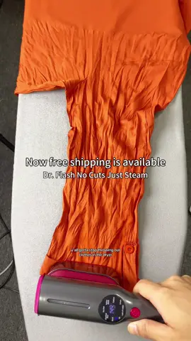 This clothes steamer is a life saver for ✨everyday life and especially for traveling😄 👕💨 #clothessteamer #fyp #steamer #freeshipping #tiktokshop 
