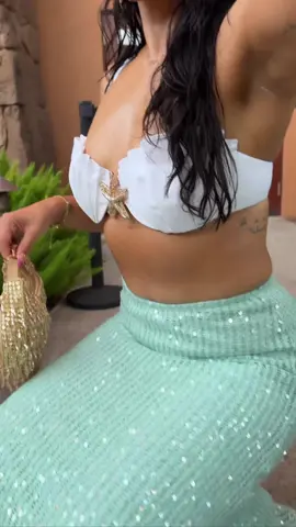 Tonight’s look 🧜🏼‍♀️🐚⭐️🩵✨
