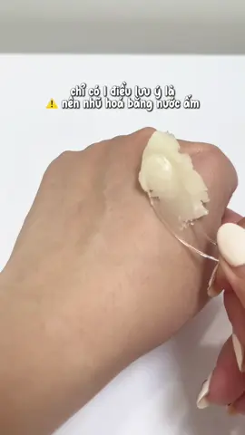 Có ai chưa thử sáp tt hem? Tui bíc nhiều bà còn sợ bí da hay khó tẩy trang, nhưng mà tin tui thử 1 lần đi. Đặc biệt là em sáp tt của Suiskin nè, sạch và rất tiện, đối với dạng oil hay sáp thì cứ nhũ hoá kĩ là được mấy bà nhen #reviewkhongdieu #saptaytrang #lamsachda #cleansingbalm #suiskin  