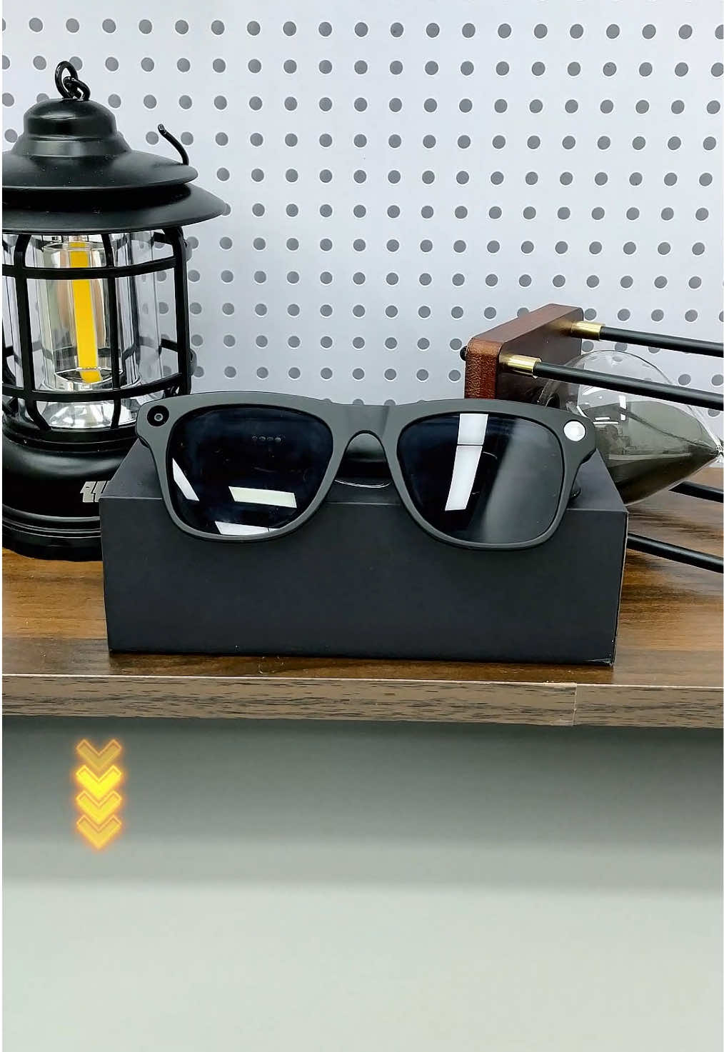 🎶🎶🎶🔥This pair of glasses is a versatile one that can not only take photos and record videos, but also play music and make phone calls.#techunder20#POVtech#VoiceControlTech#OakleyAIathlete#AIglassescreator