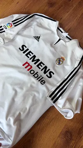 Jersey Real Madrid 2003/04 🤍🤍 #jersey #realmadridfc #vintage 