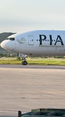 #saudiairlines🇸🇦🇸🇦🇸🇦🇸🇦❤️ #cdgparis📍🇫🇷 #usa_tiktok #saudiarabia #paris #doha #pia @👑hey sara!👑 @Aviation_Hero1 @🌴🇸🇦 فارح 