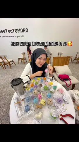 bikin souvenir rajutan sendiri ternyata shik shak shok🥰 #craft #crochet #rajutan #handmade #souvenir 