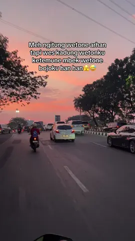 Wanita sak indonesia sedang memperebutkan duda baru😅apakah kalian termasuk dalam itu buibu semua😁✌️ #viral #arhanpratama #justkonten😜✌💃🍜 #xyzbcafypシ 